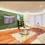 Beautiful Oasis 1 Bed Sleeps 3